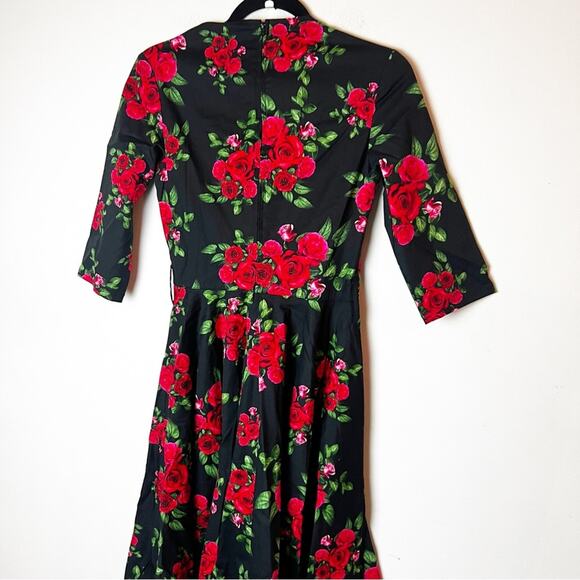 Hell Bunny Vixen 3/4 Sleeve Sweetheart Bust Red Floral Rockabilly Dress Size XS - Picture 9 of 10